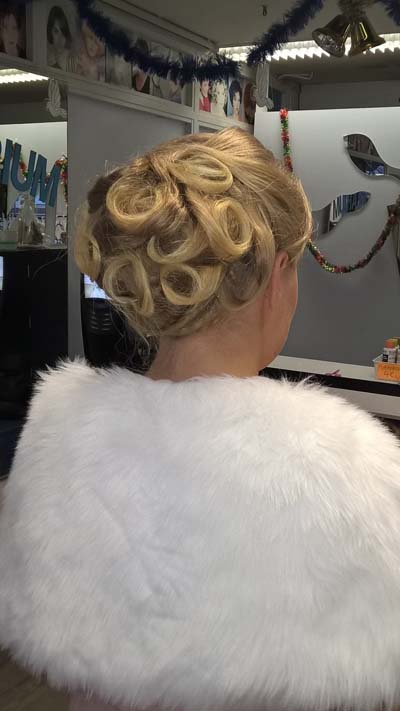 Salon Rinassa tehty juhlakampaus
